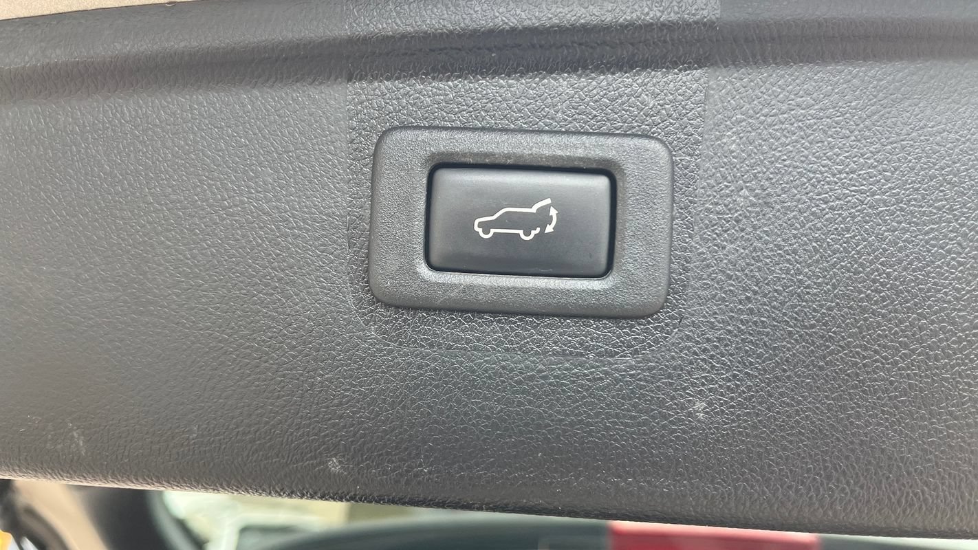Used 2017 Subaru Outback 2.5i Limited AWD/4WD image 25