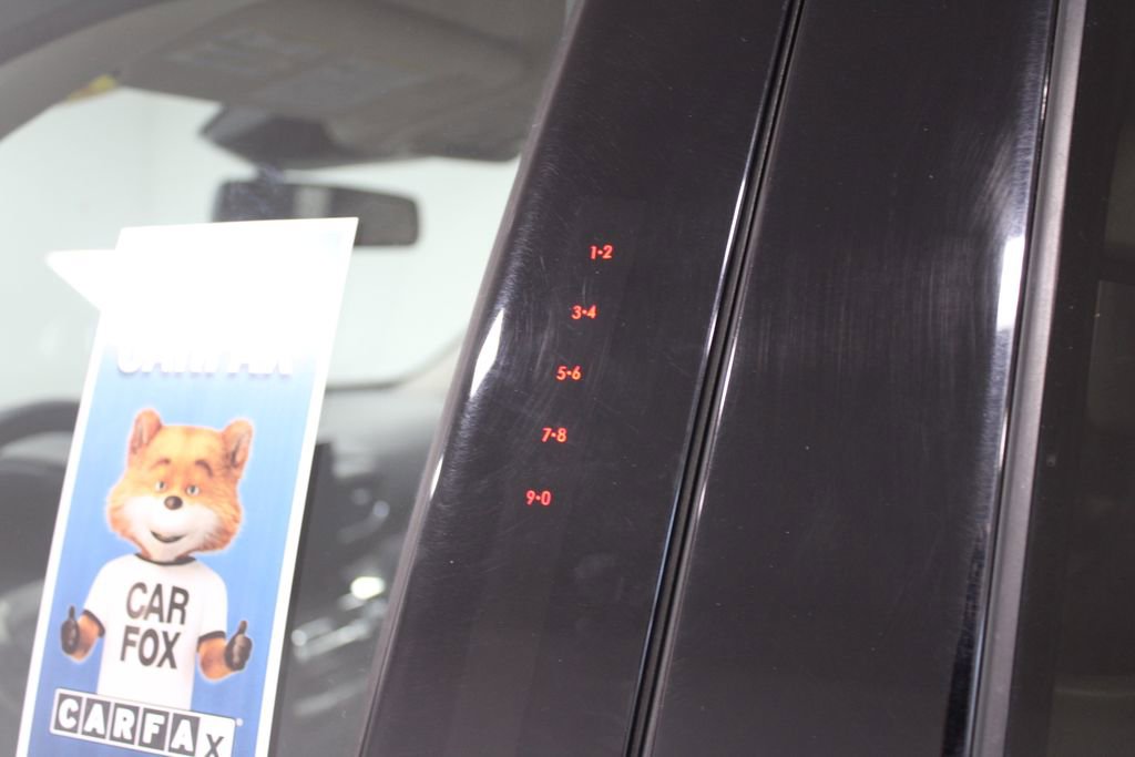 Used 2024 Ford Explorer Limited image 18