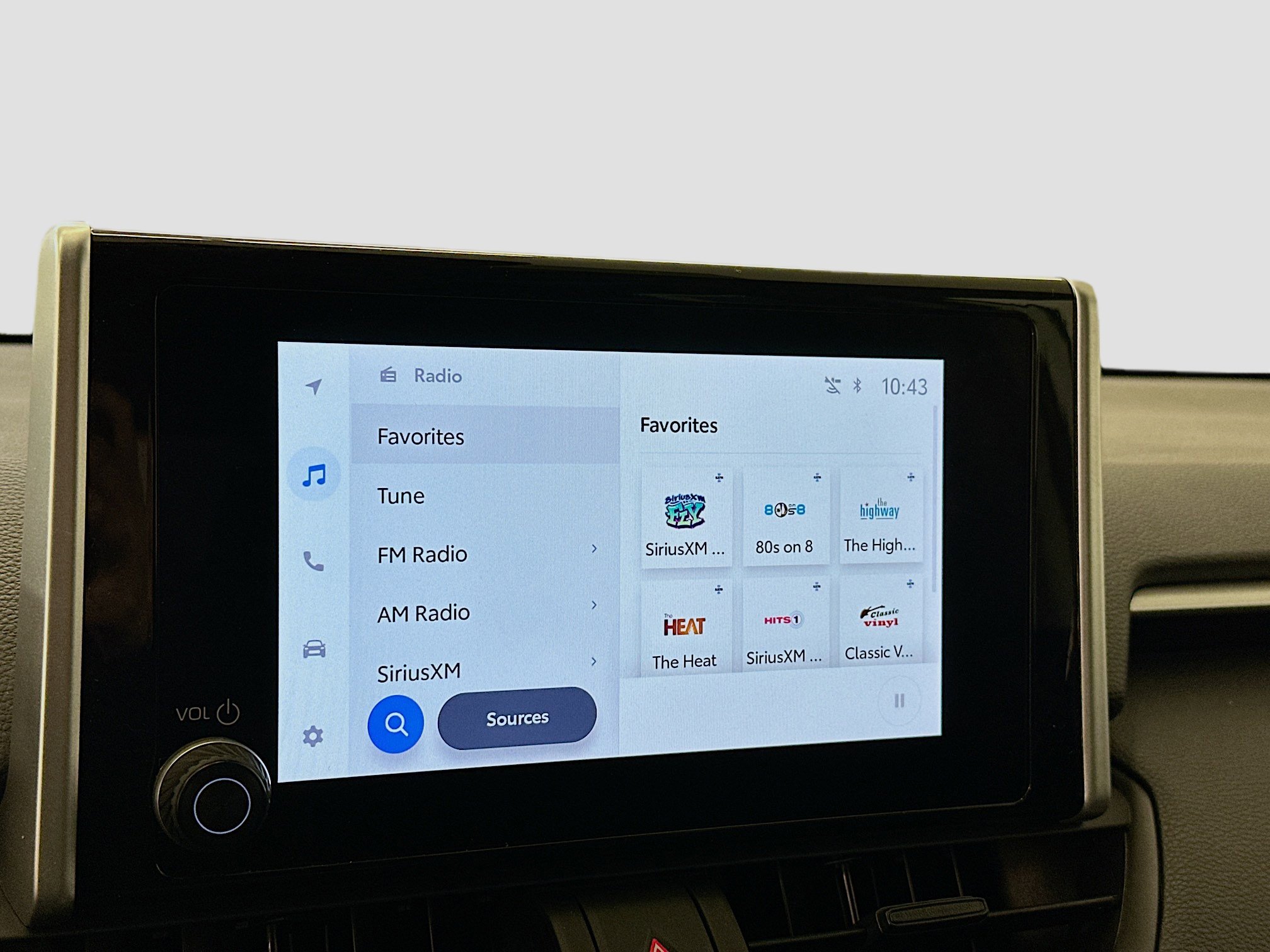 Used 2025 Toyota RAV4 XLE image 21