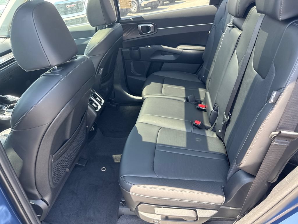 Certified 2025 Kia Sorento S w/ Panoramic Sunroof Package FWD image 20