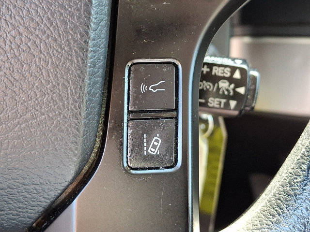 Used 2023 Toyota Tacoma SR w/ SR Convenience Package RWD image 23