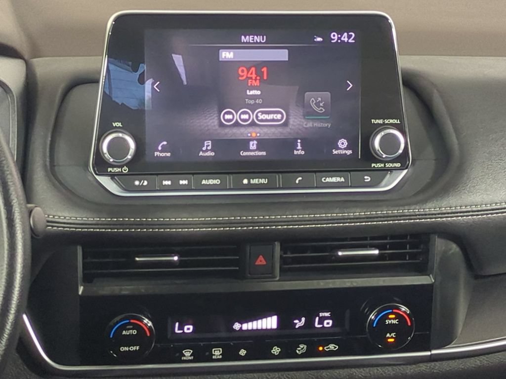 Used 2023 Nissan Rogue SV FWD image 20
