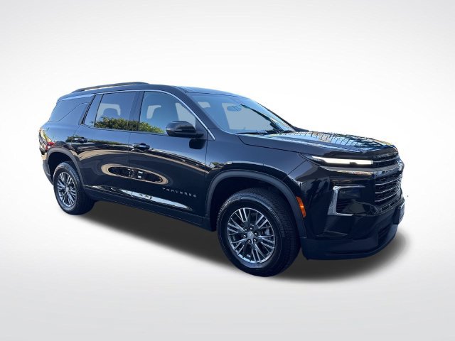 Used 2026 Chevrolet Traverse LT FWD image 8