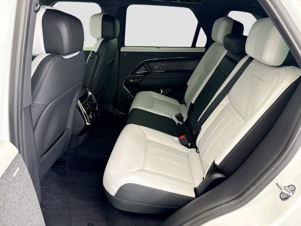 Certified 2025 Land Rover Range Rover Sport Dynamic SE AWD/4WD image 19