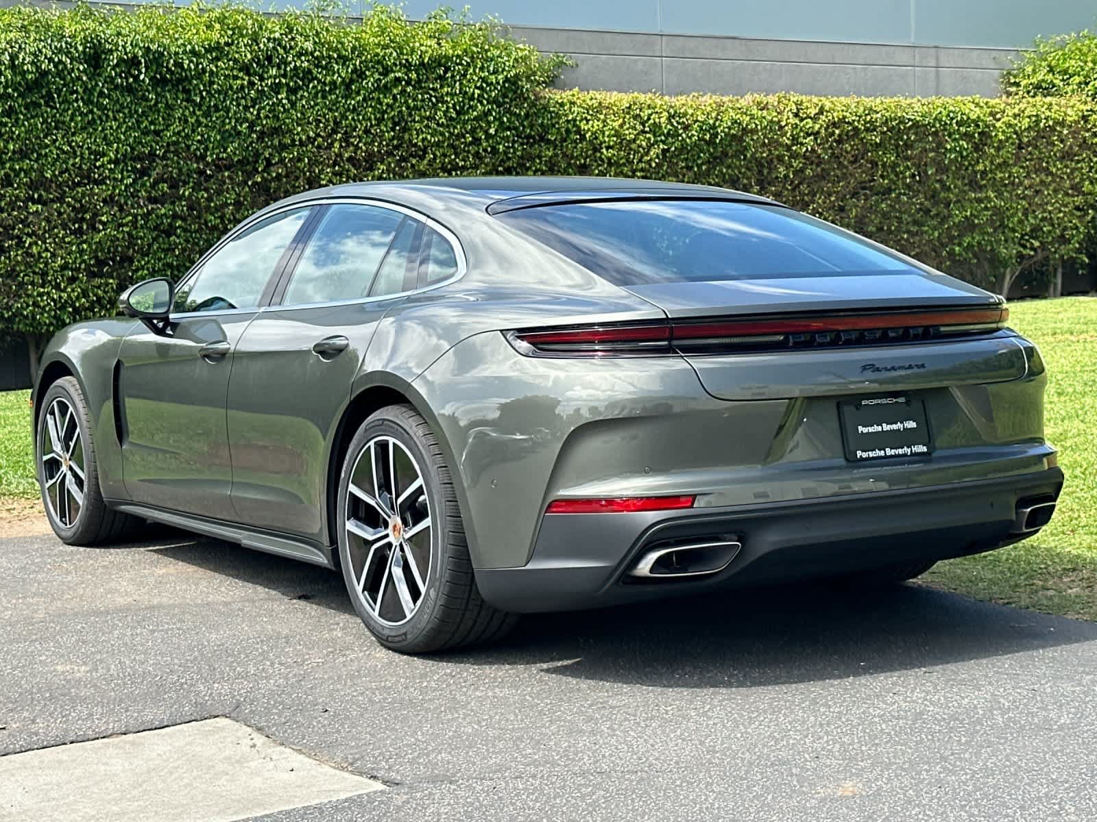 New 2026 Porsche Panamera RWD image 3