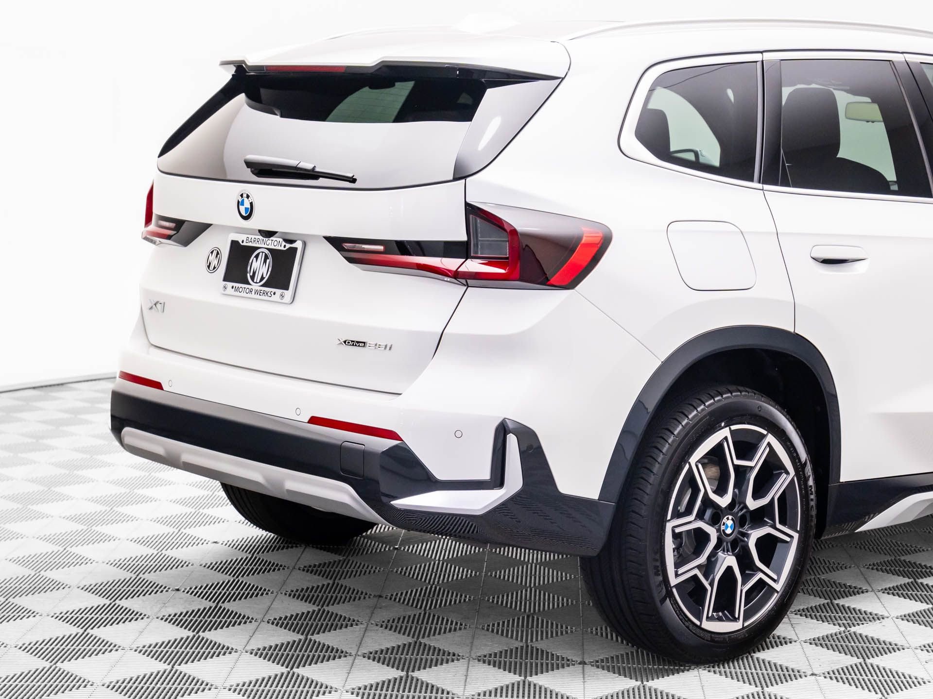 Certified 2025 BMW X1 xDrive28i w/ Technology Package image 33