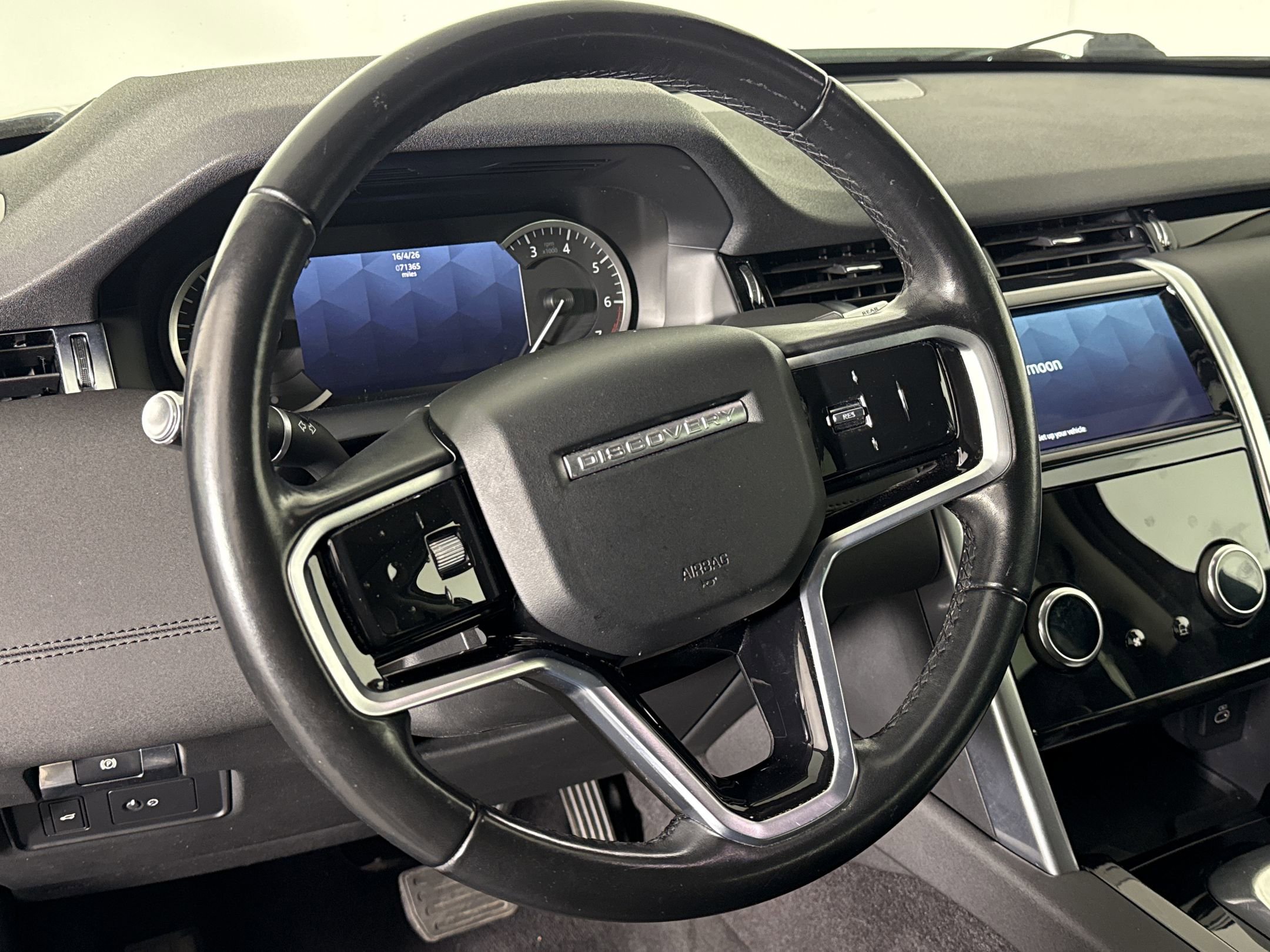 Used 2022 Land Rover Discovery Sport S image 13