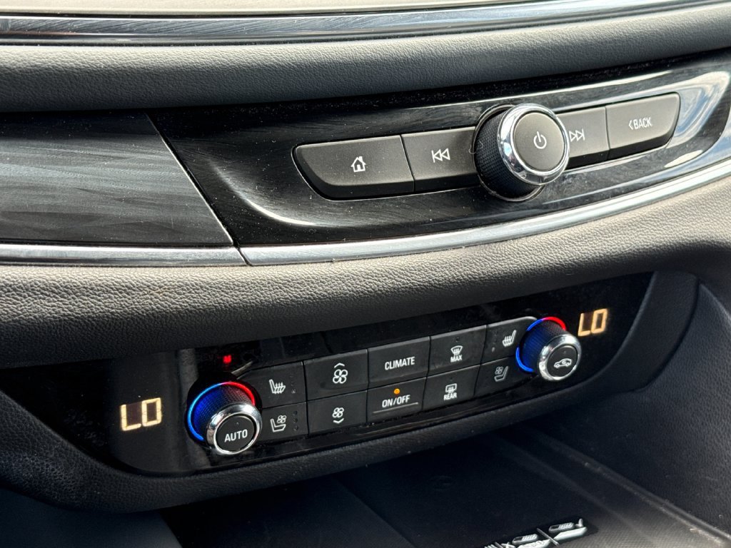 Used 2022 Buick Enclave Premium FWD image 21
