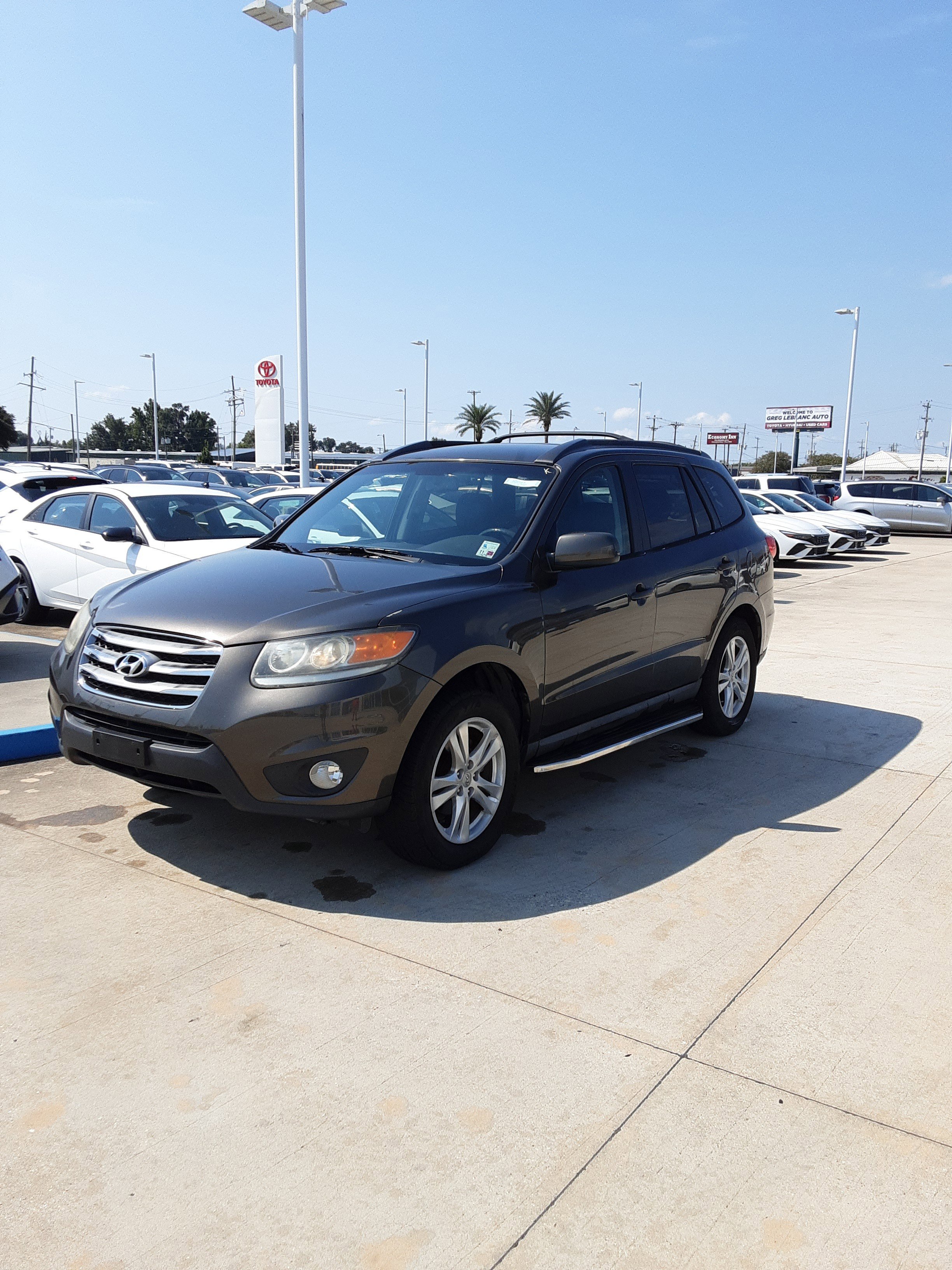 Used 2012 Hyundai Santa Fe SE image 3