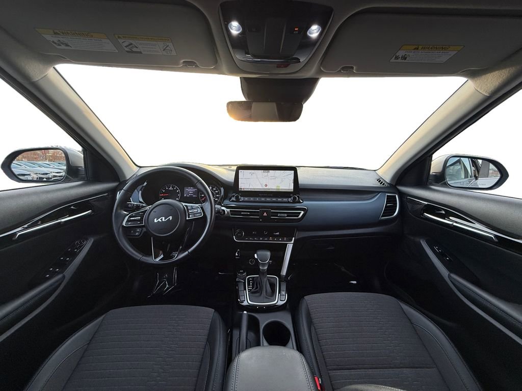 Certified 2022 Kia Seltos S image 13