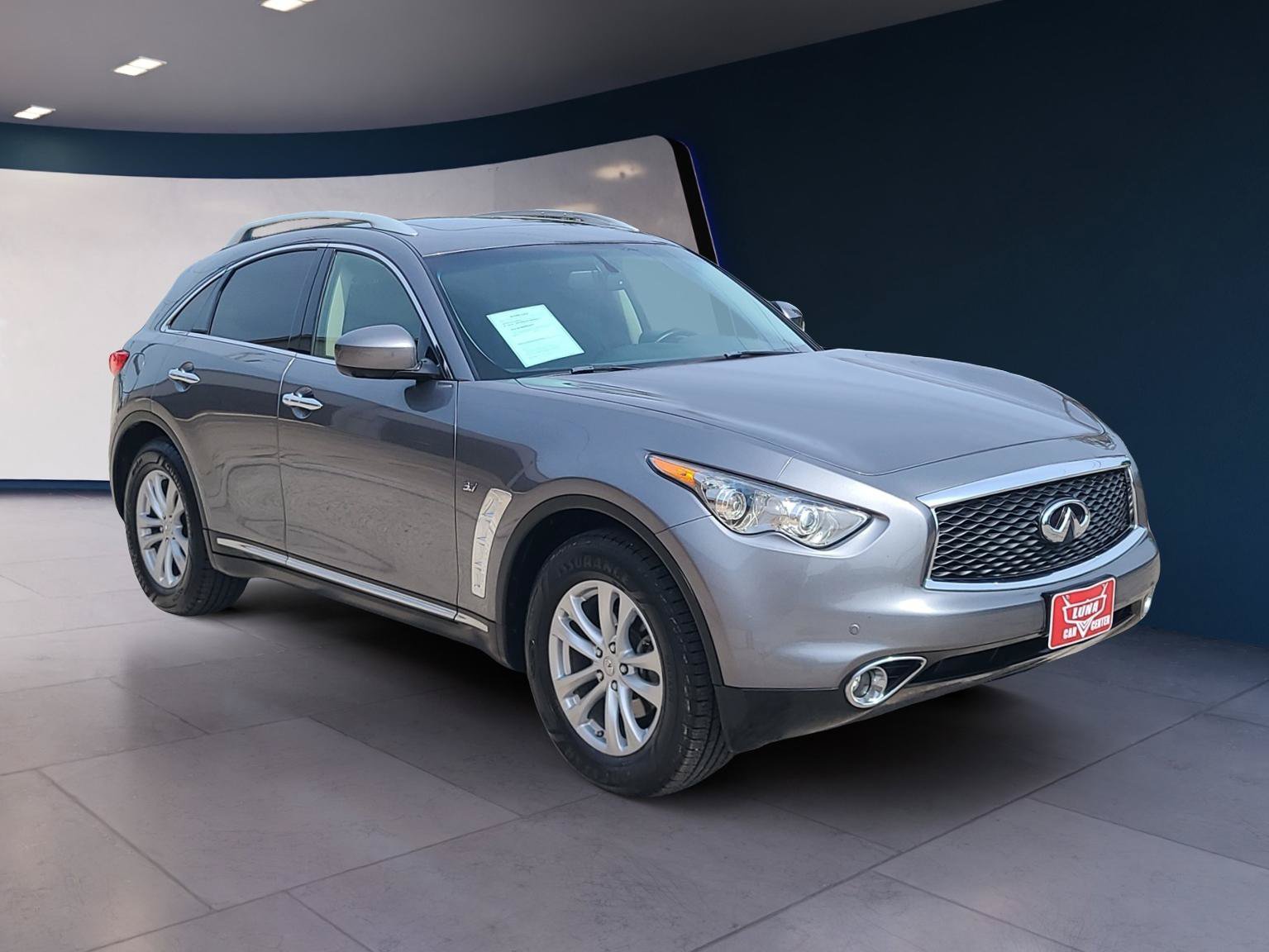 Used 2017 INFINITI QX70 AWD w/ Premium Package image 7