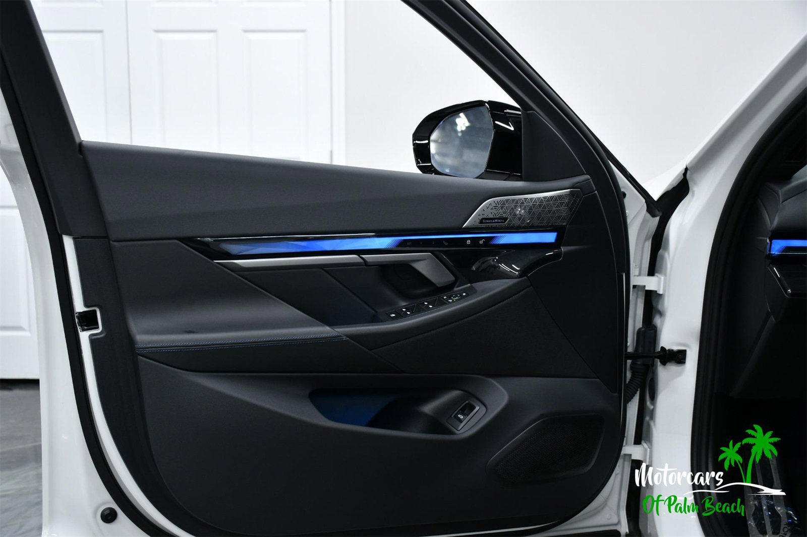 Used 2025 BMW i5 M60 w/ Premium Package image 19