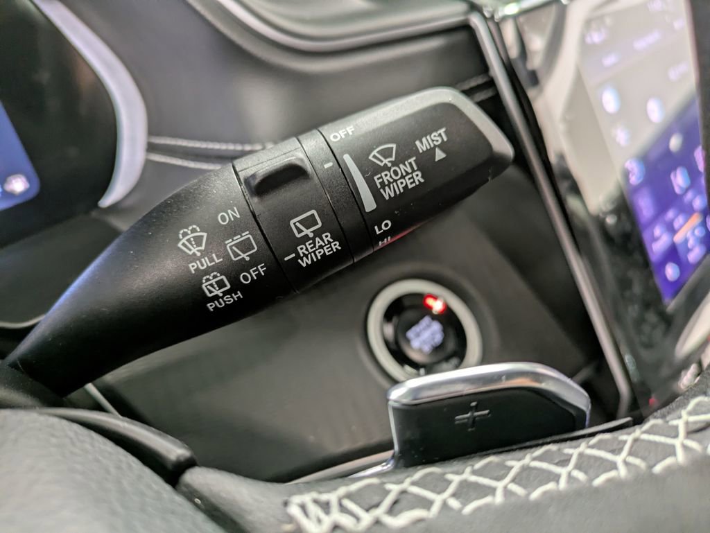 Used 2025 Jeep Grand Cherokee L Altitude AWD/4WD image 18