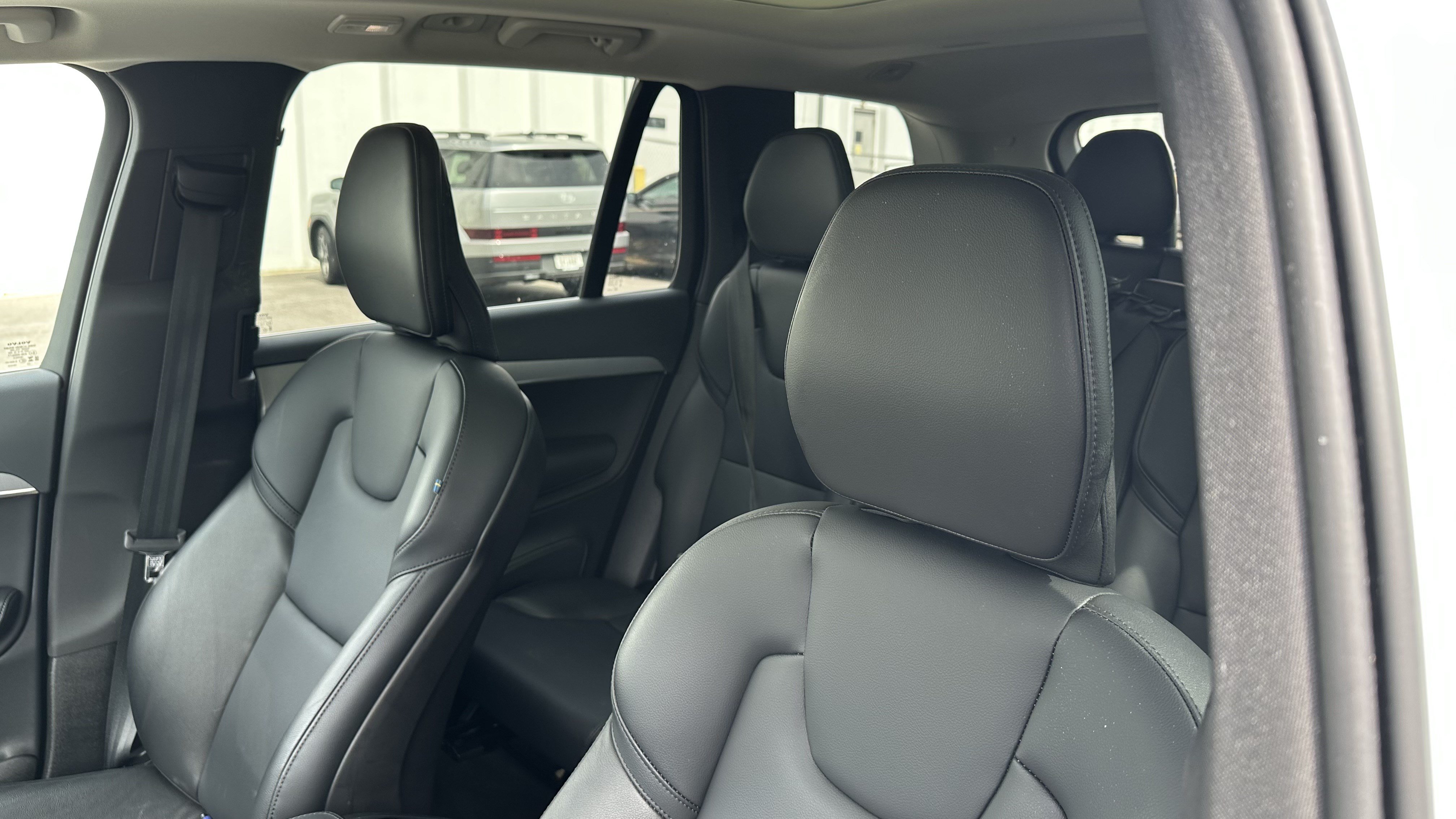 Used 2023 Volvo XC90 B5 Core w/ Protection Package Premier AWD/4WD image 18