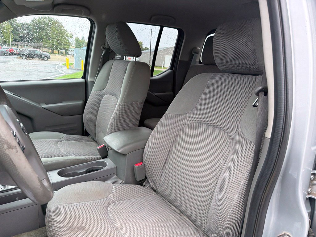 Used 2016 Nissan Frontier SV AWD/4WD image 12