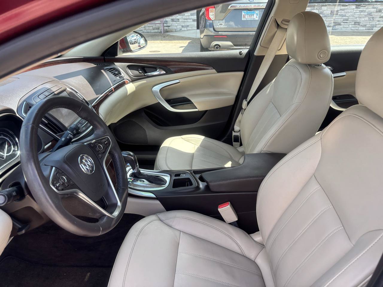 Used 2017 Buick Regal Sport Touring FWD image 7