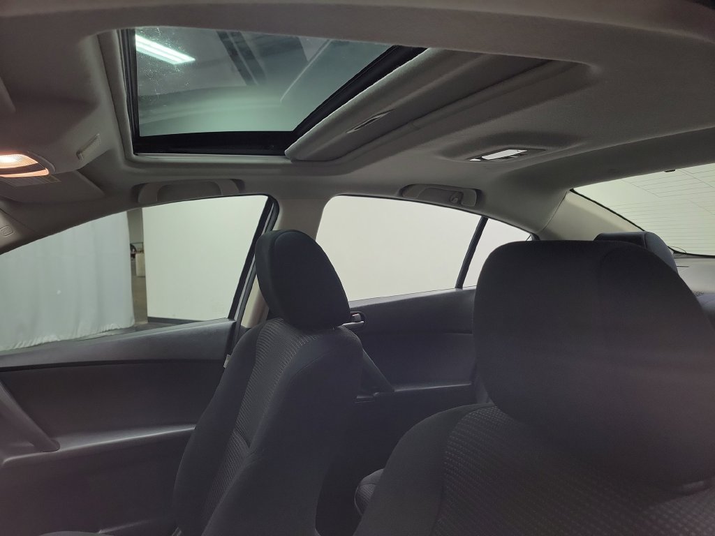 Used 2012 MAZDA MAZDA3 i Touring FWD image 17