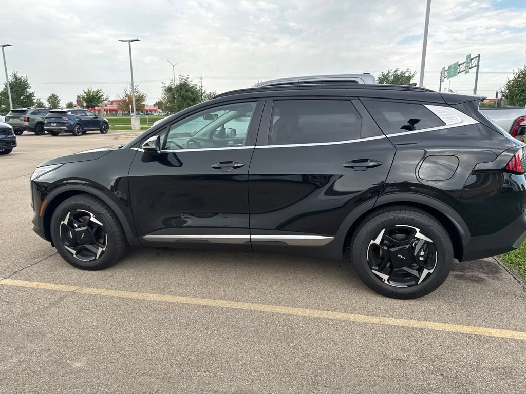 Used 2027 Kia Sportage EX FWD image 6