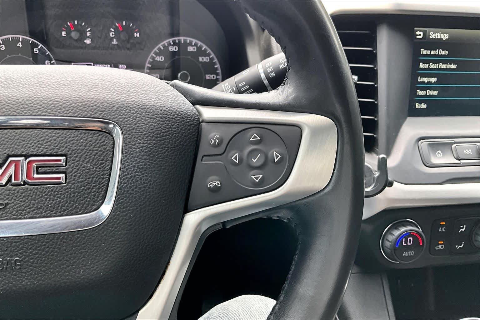 Used 2019 GMC Acadia SLE FWD image 25