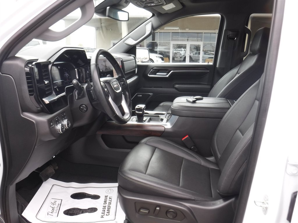 Used 2023 GMC Sierra 1500 SLT image 17