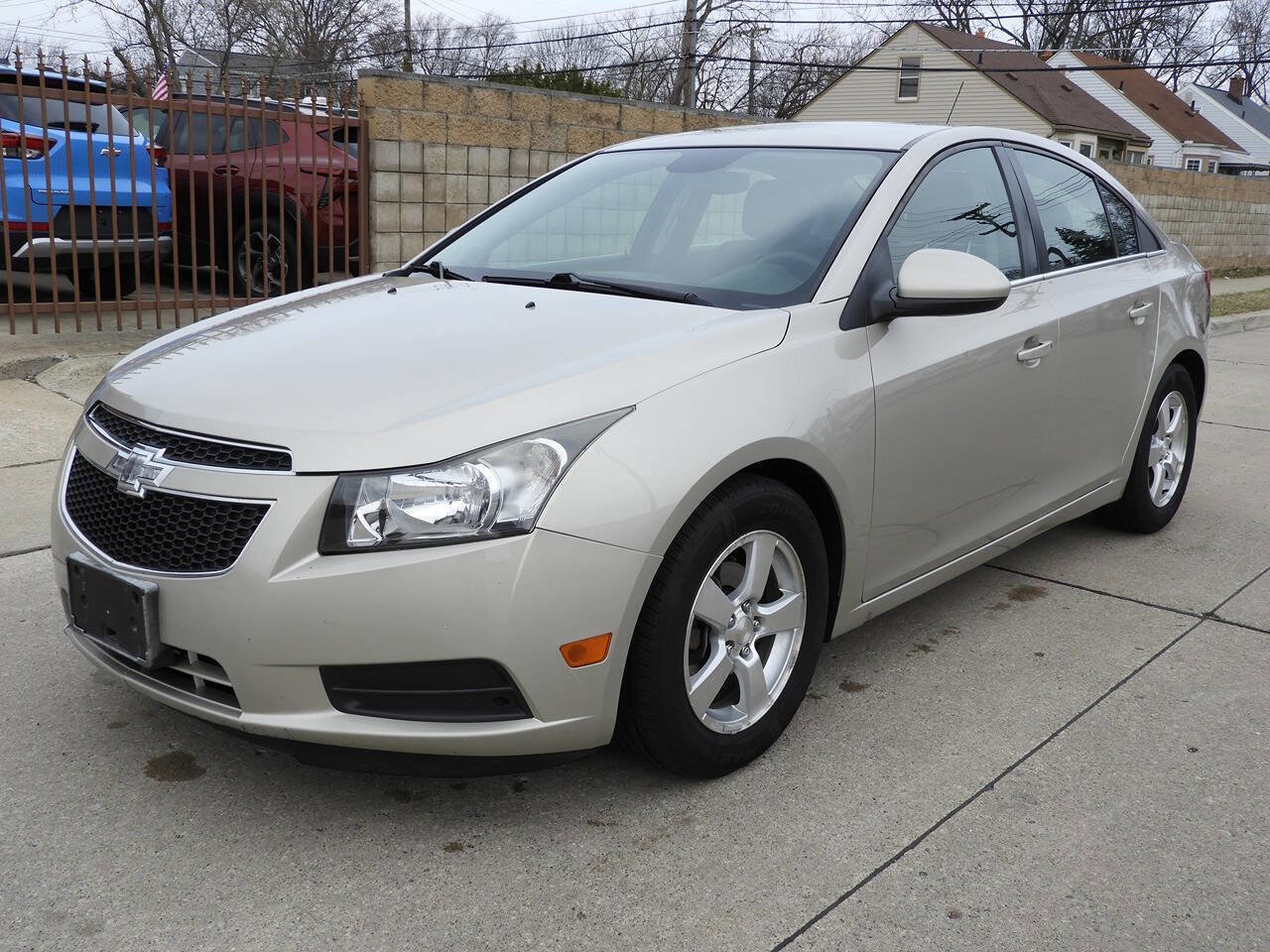 Used 2013 Chevrolet Cruze LT FWD image 4