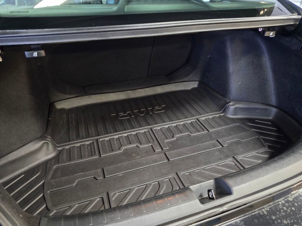 Used 2022 Honda Civic Touring image 17