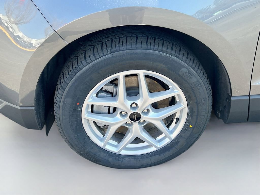 Used 2024 Ford Edge SEL image 37