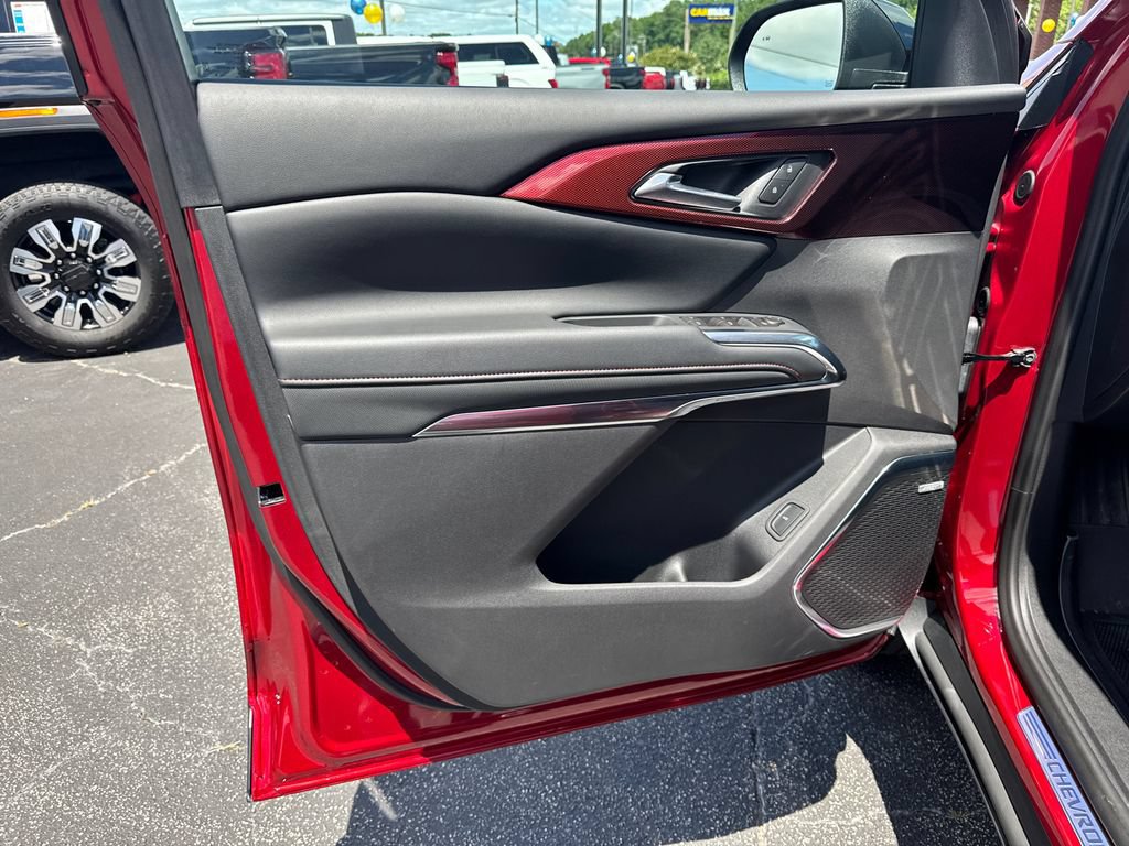 Used 2026 Chevrolet Traverse Z71 w/ Enhanced Driving Package AWD/4WD image 11