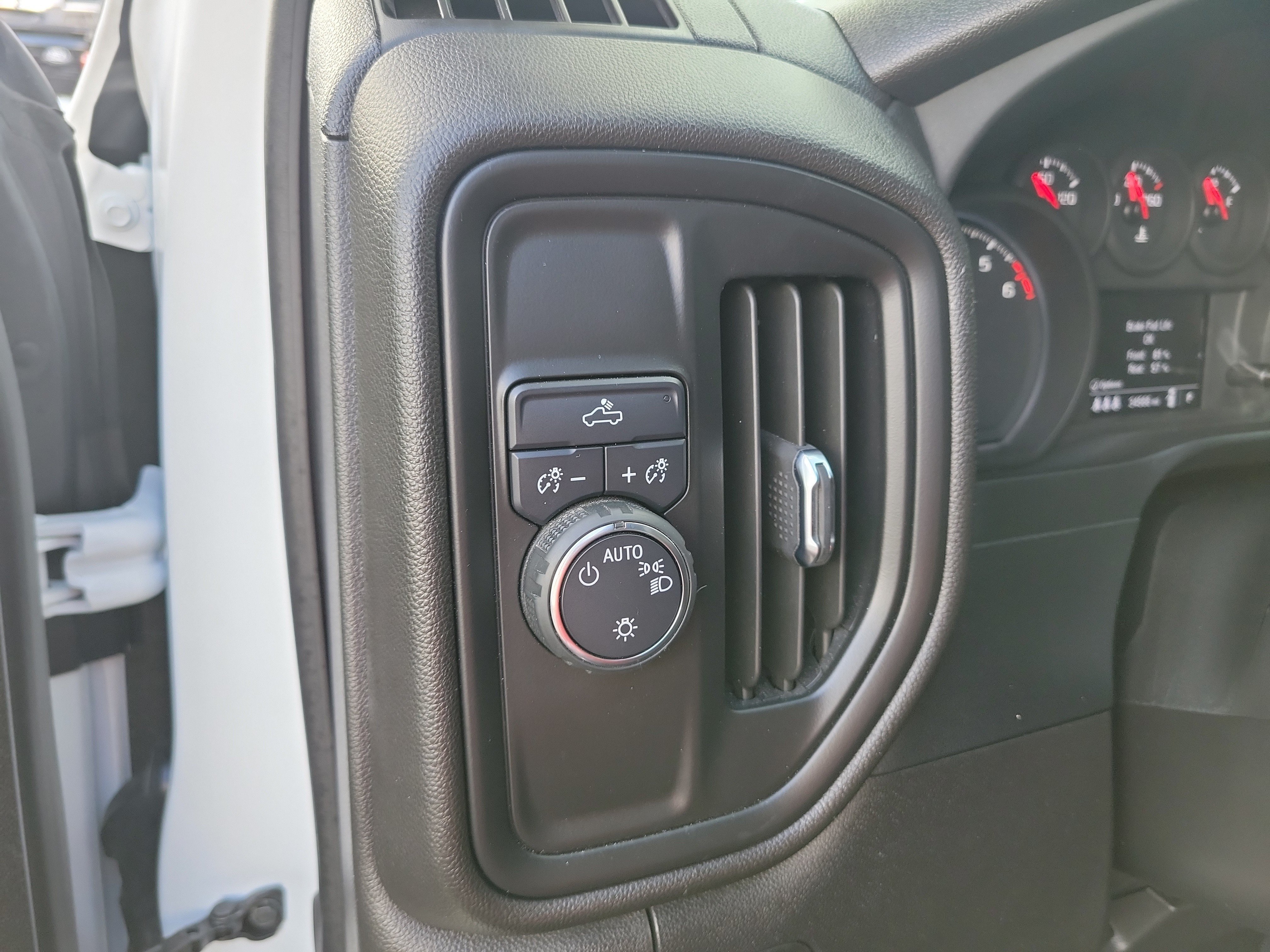 Used 2024 Chevrolet Silverado 1500 Custom RWD image 21