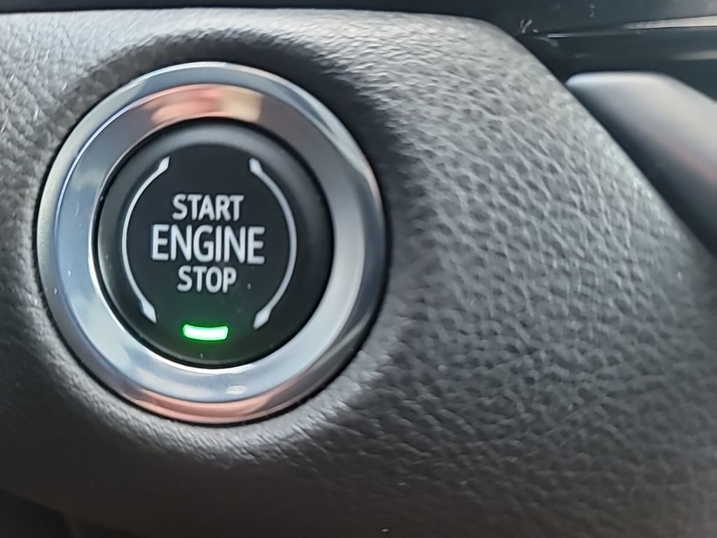 Certified 2024 Cadillac XT4 Sport image 27