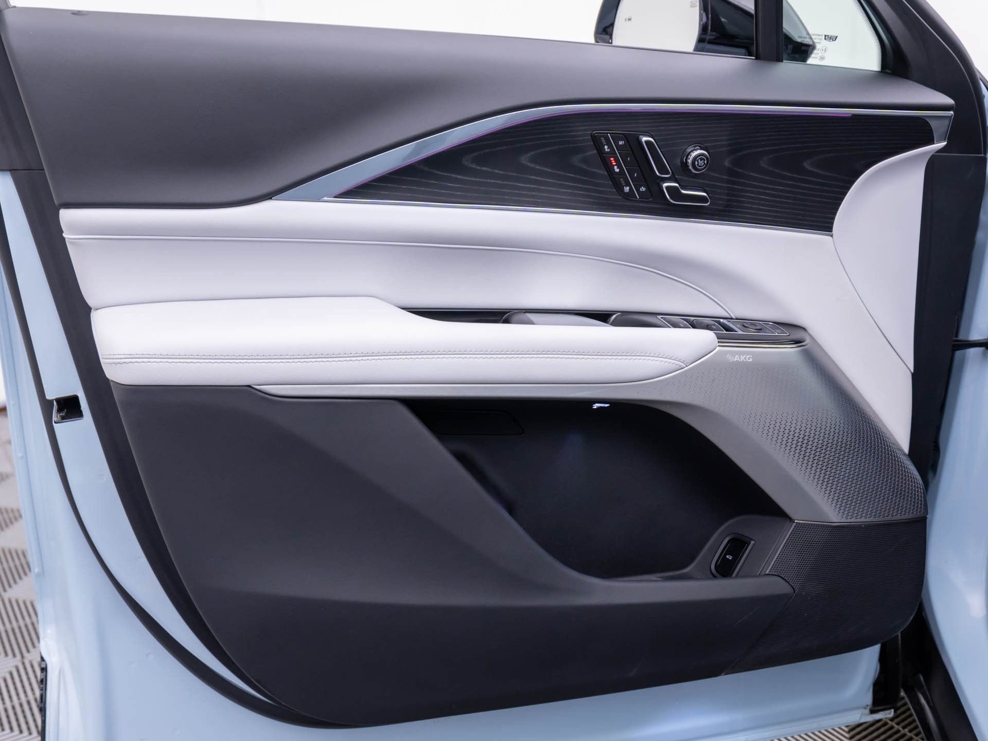 Certified 2024 Cadillac Lyriq Luxury w/ LPO, Floor Liner Package image 18