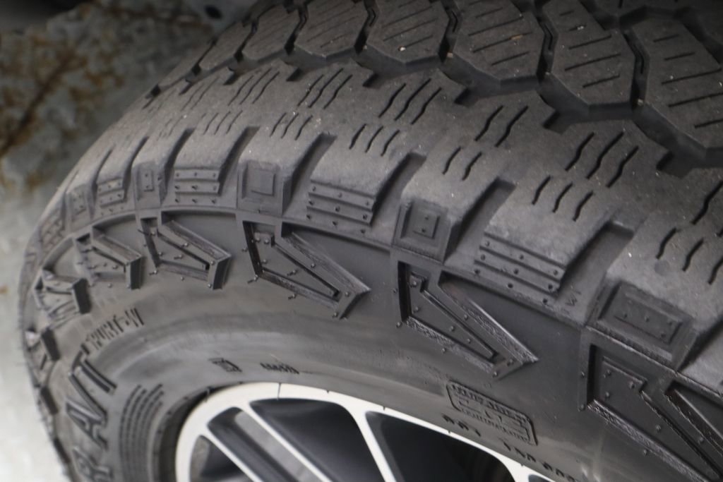 Used 2024 Jeep Wrangler High Altitude AWD/4WD image 19