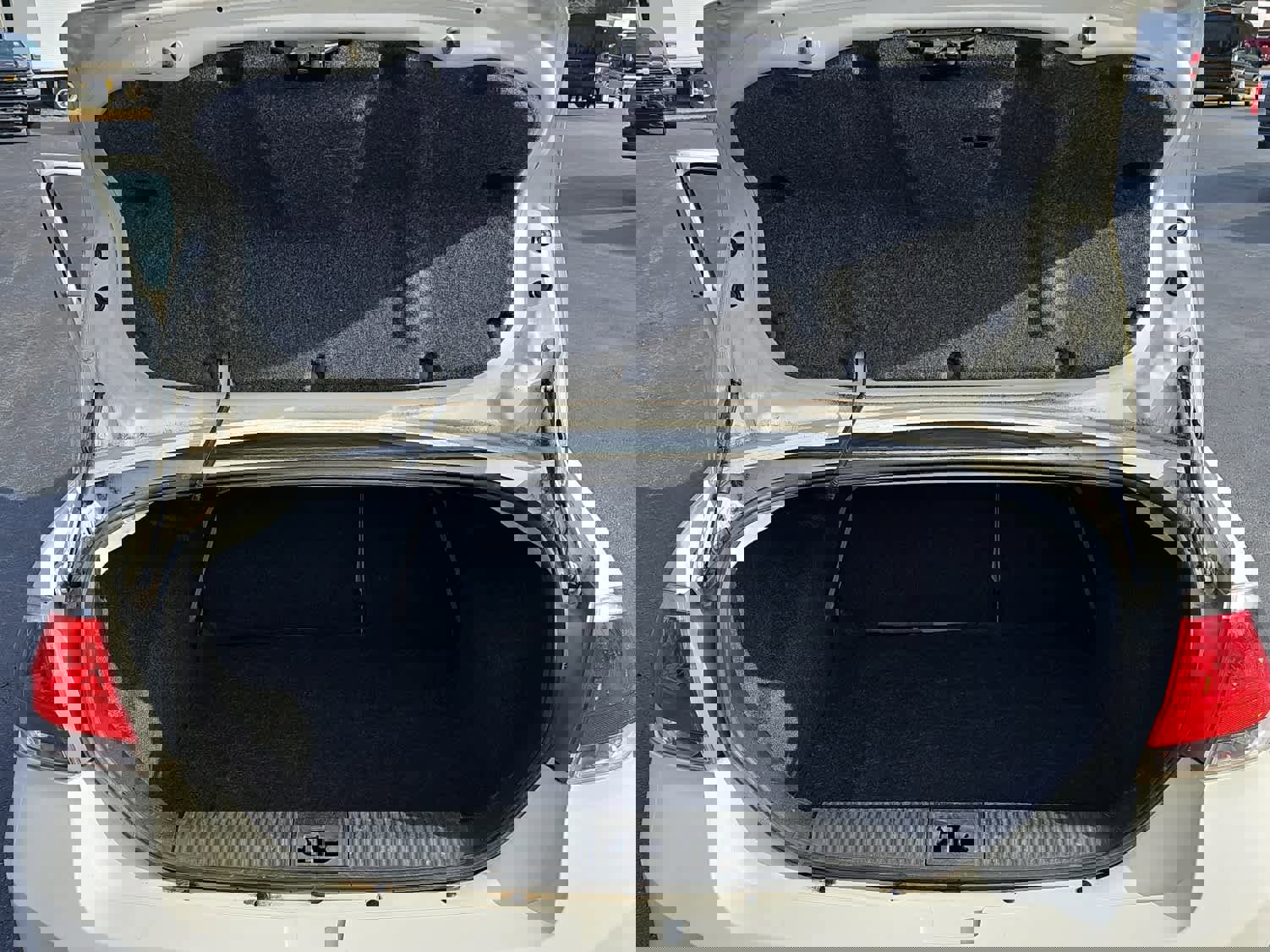 Used 2011 Ford Focus SE image 30