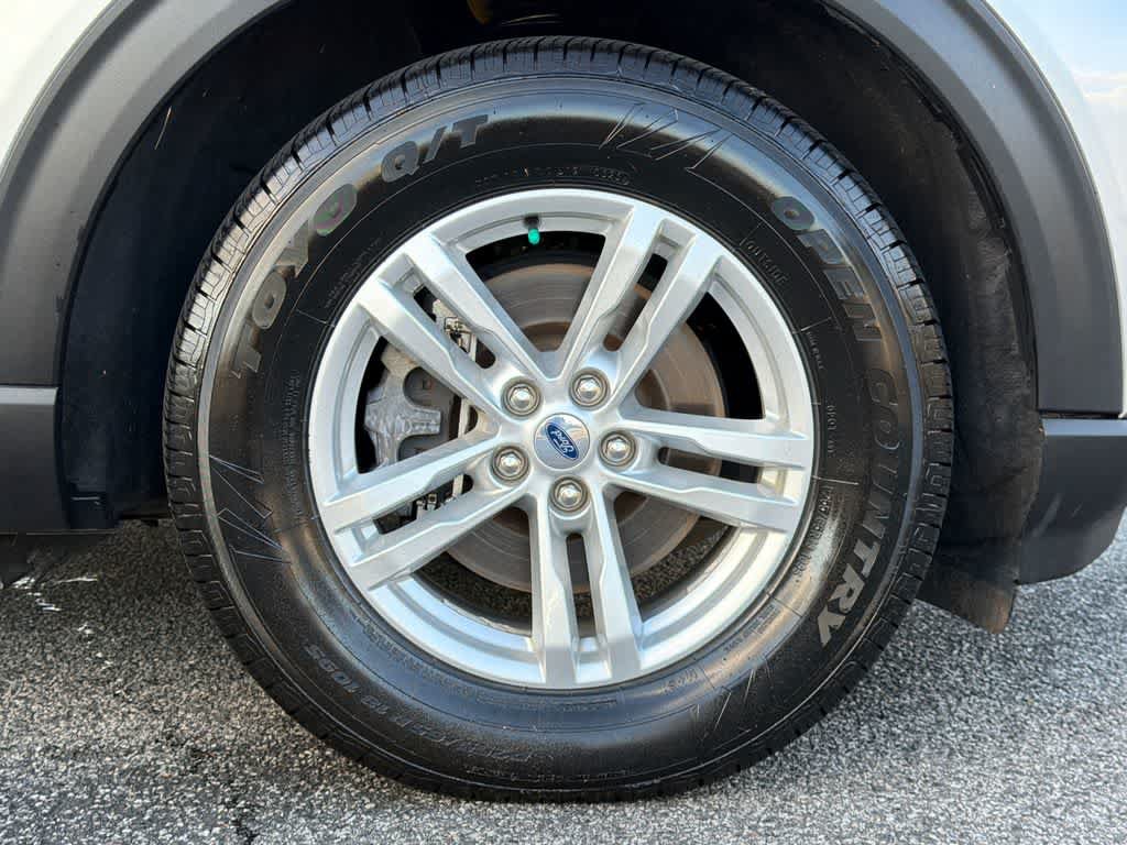 Used 2023 Ford Explorer XLT RWD image 12
