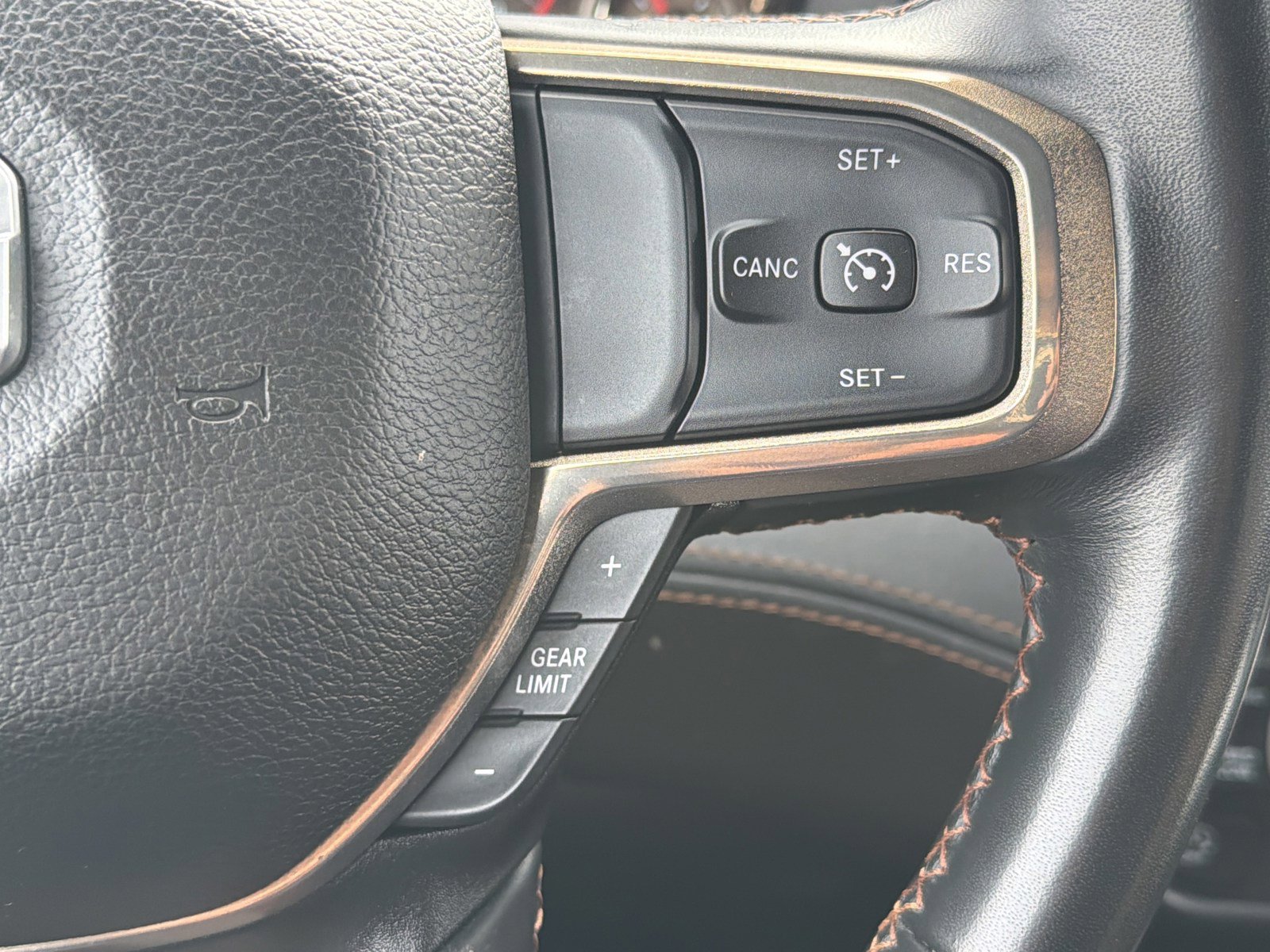 Used 2022 RAM 1500 Limited w/ Body Color Bumper Group image 30