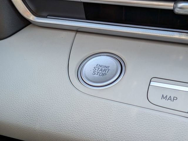 Used 2025 Hyundai Elantra Limited FWD image 25