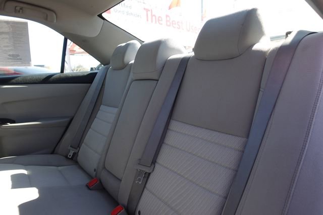 Certified 2017 Toyota Camry LE image 24