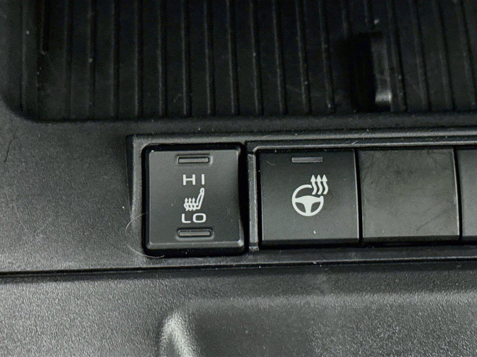 Used 2026 Toyota Corolla Cross XLE w/ Convenience Package AWD/4WD image 8