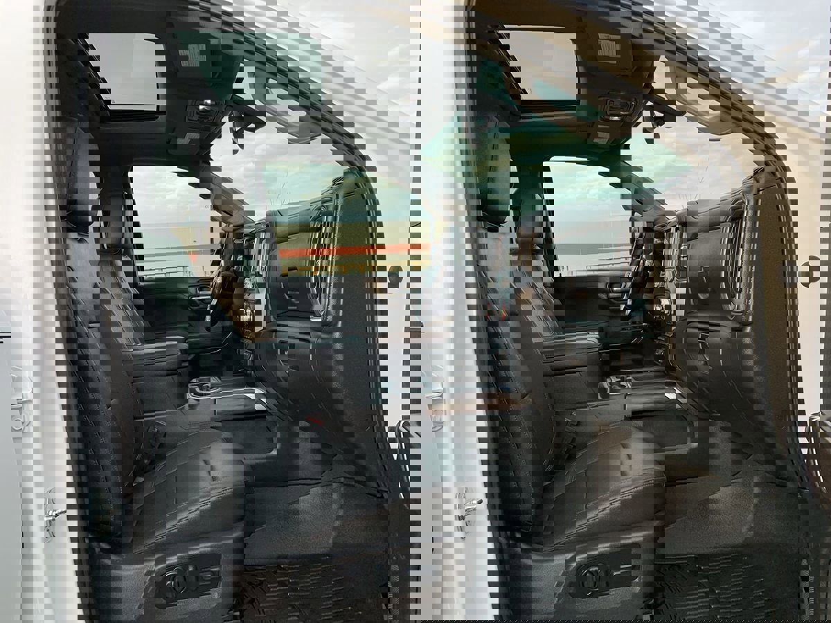 Used 2022 GMC Sierra 1500 SLT w/ SLT Convenience Package image 32