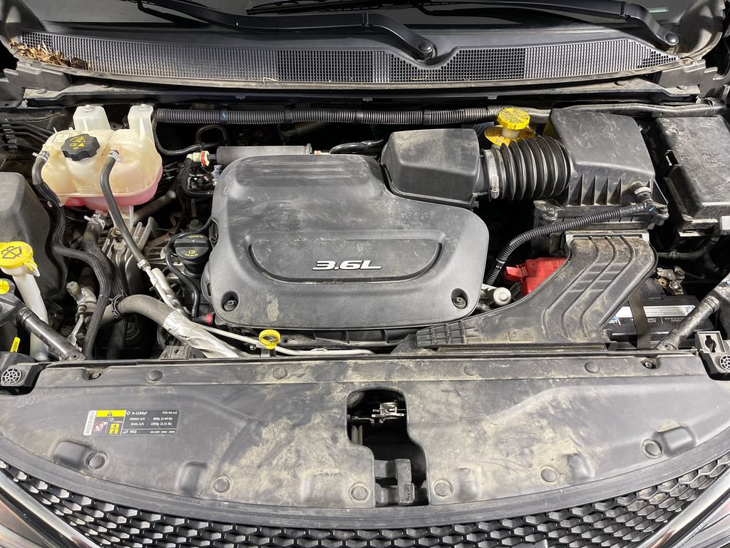 Used 2017 Chrysler Pacifica LX FWD image 9