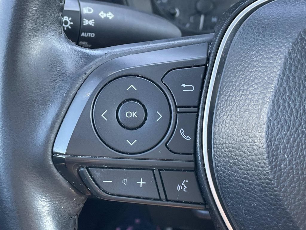 Used 2024 Toyota Corolla SE w/ SE Premium Package FWD image 30