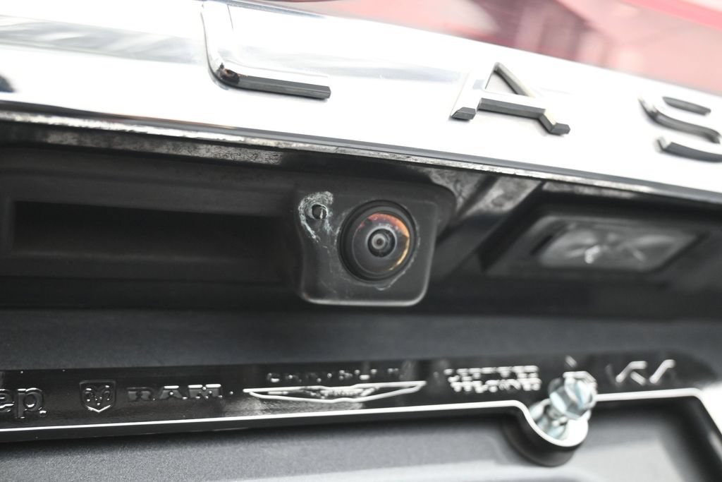 Used 2024 Volkswagen Atlas SE w/ Panoramic Sunroof Package FWD image 34