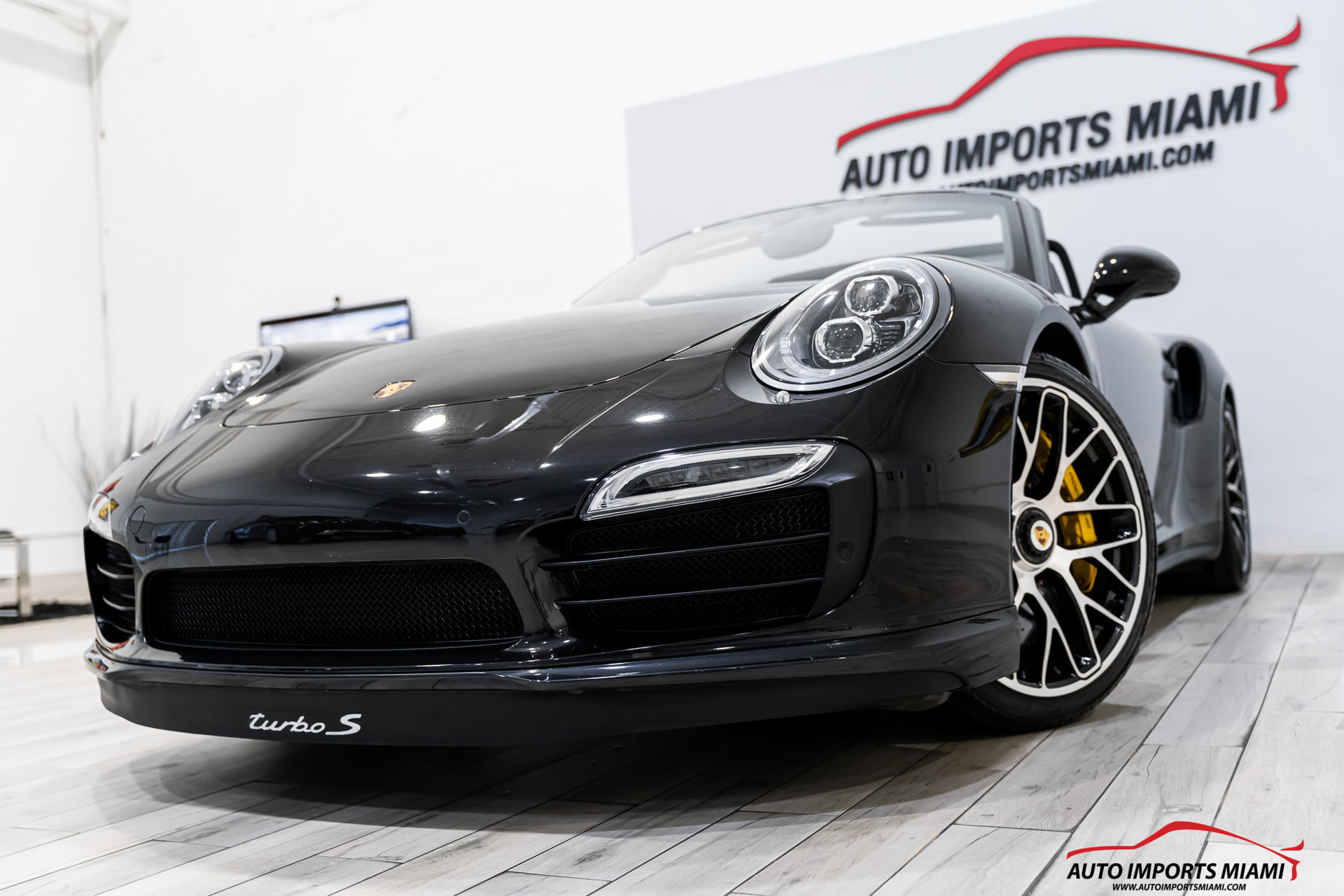Used 2014 Porsche 911 Turbo S AWD/4WD image 2