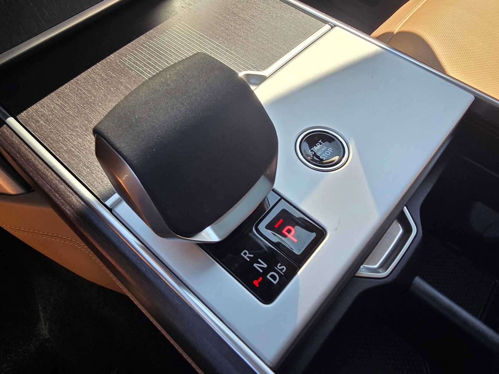 New 2025 Land Rover Range Rover Autobiography image 31