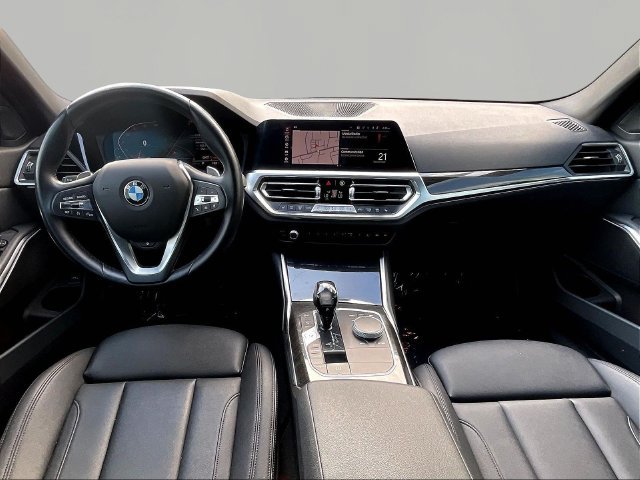 Used 2021 BMW 330i Sedan w/ Premium Package RWD image 9