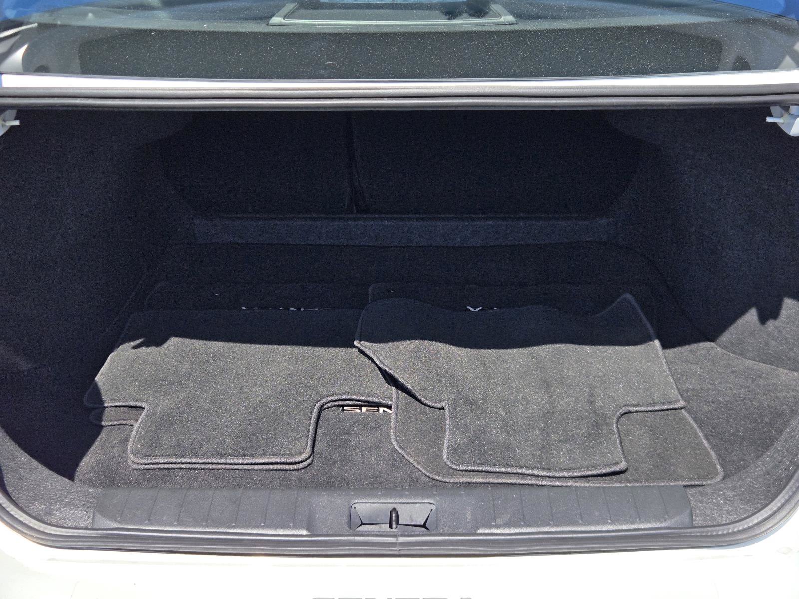 Used 2025 Nissan Sentra SR FWD image 30