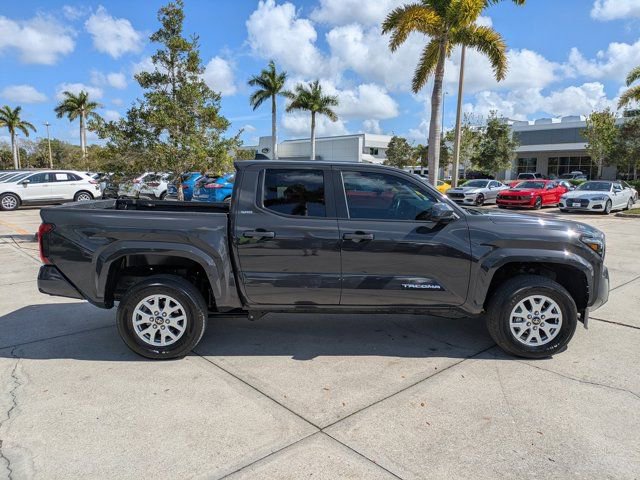 Used 2025 Toyota Tacoma SR5 image 3