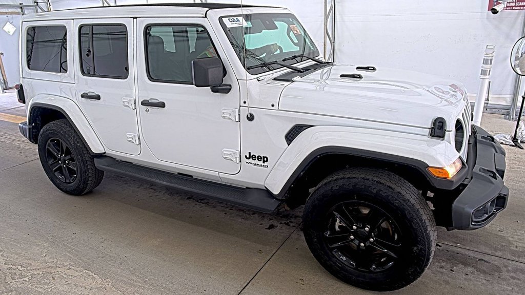 Certified 2022 Jeep Wrangler Unlimited Sahara AWD/4WD image 3