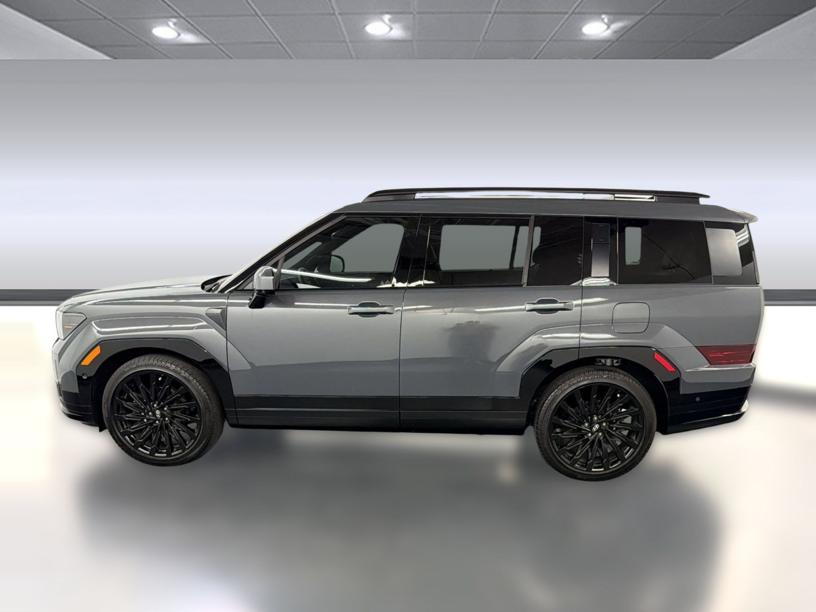 Used 2025 Hyundai Santa Fe Calligraphy FWD image 2