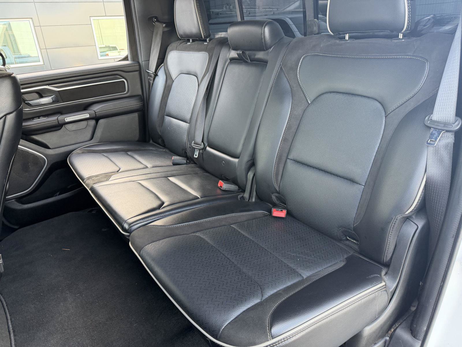 Used 2023 RAM 1500 Laramie AWD/4WD image 18